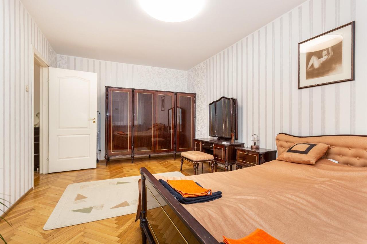 3 Room Central Apartmend 90M2 Parking For One Car Fifth Floor And The Building Does Not Have An Elevator Таллин Экстерьер фото