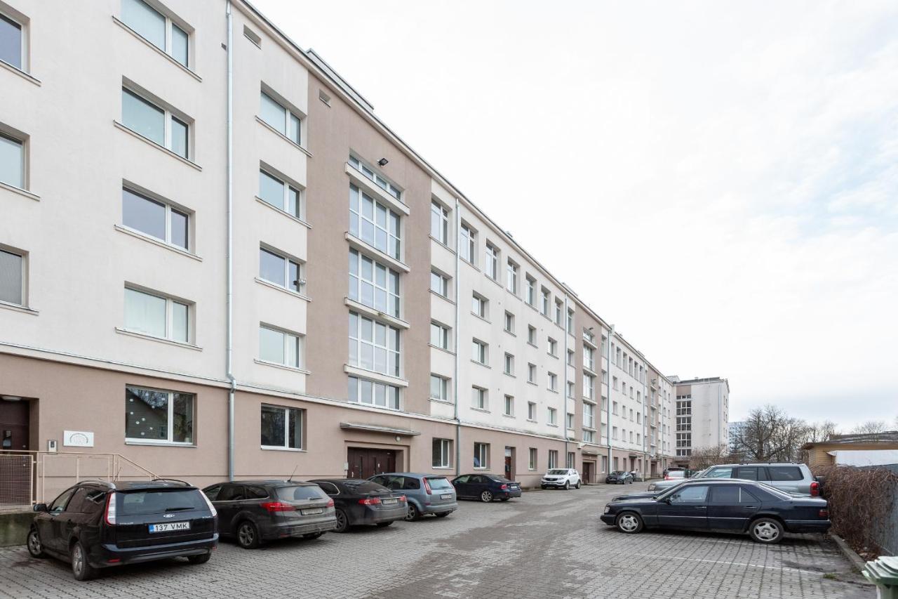 3 Room Central Apartmend 90M2 Parking For One Car Fifth Floor And The Building Does Not Have An Elevator Таллин Экстерьер фото