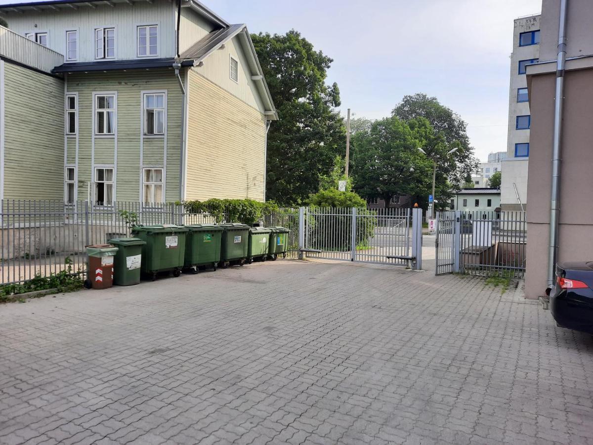 3 Room Central Apartmend 90M2 Parking For One Car Fifth Floor And The Building Does Not Have An Elevator Таллин Экстерьер фото